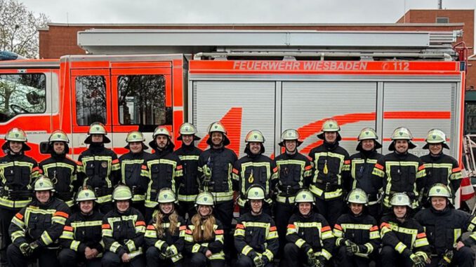 23 neue Einsatzkräfte: Wiesbaden nimmt Grundausbildung der Freiwilligen Feuerwehr wieder auf