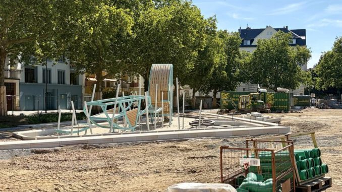 Elsässer Park in Wiesbaden kurz vor Fertigstellung nach Umwandlung eines Parkplatzes