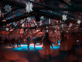 Letzte Eis-Disco des Jahres auf der Henkell-Kunsteisbahn am 19. Dezember