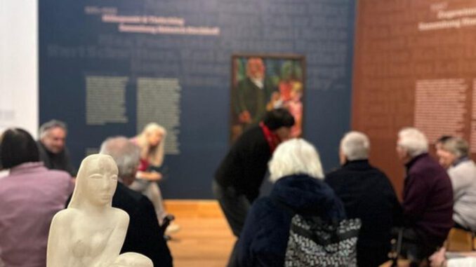 Museum Wiesbaden bietet Kunstbetrachtung für Menschen mit Demenz und Angehörige an Museum Wiesbaden bietet Kunstbetrachtung für Menschen mit Demenz und Angehörige an