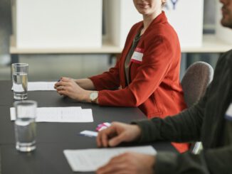 Wahlausschuss prüft Kandidatenlisten für Wiesbadener Kommunalwahlen am 15. März