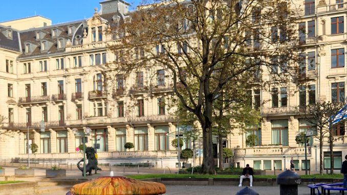 Wiesbaden diskutiert Reaktivierung und geothermische Nutzung seiner Thermalquellen